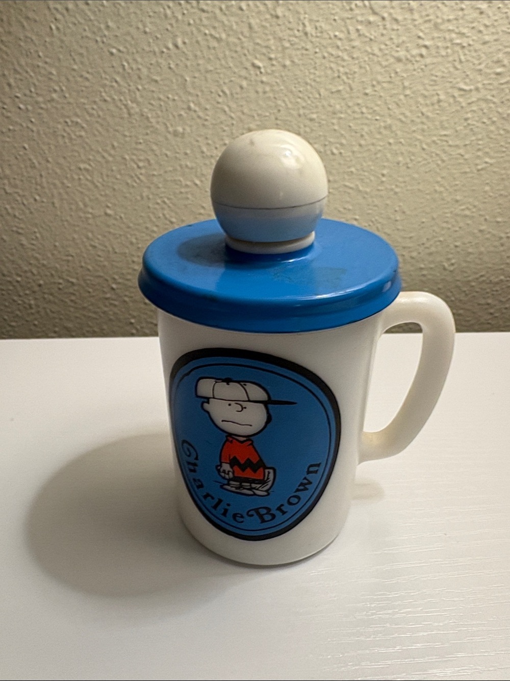 Charlie Brown Blue & White Avon bubble bath Mug with Lid 1969